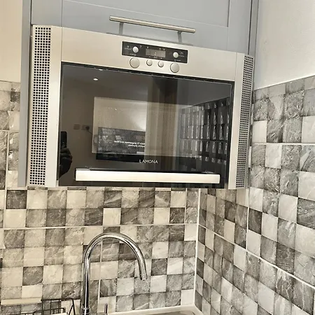 Loft By Brookland Serviced Short Lets With Free Wifi شقة ليدز